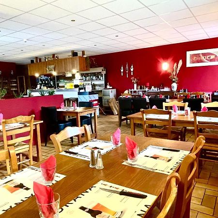 Auberge Le Beaulieu -Cantal Eksteriør bilde